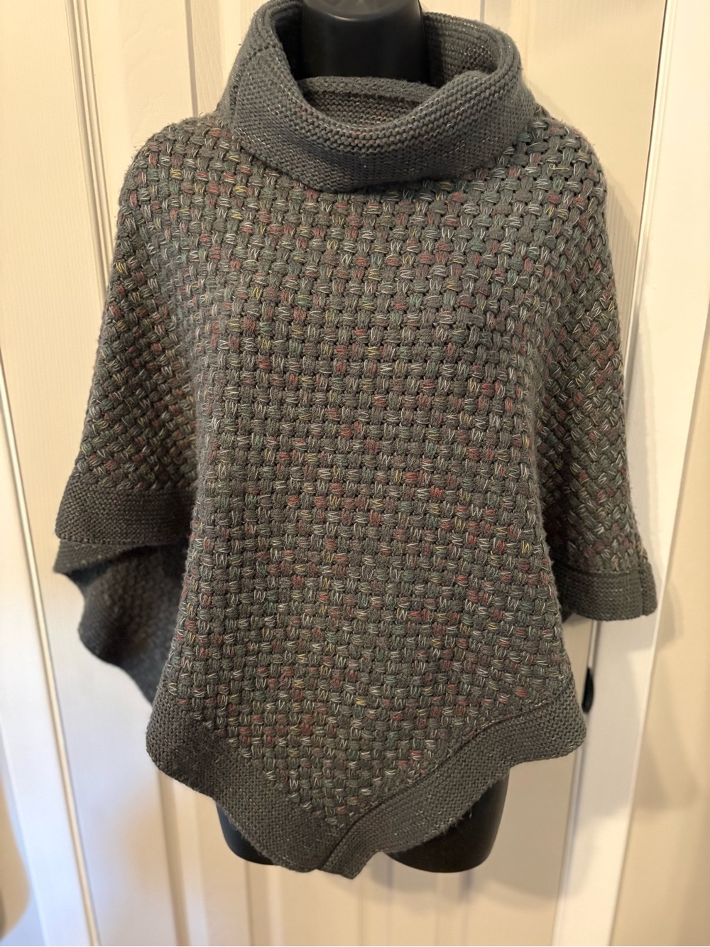 Steve Madden Gray Multi Cowl Neck Waffle Weave Poncho Sweater M/L